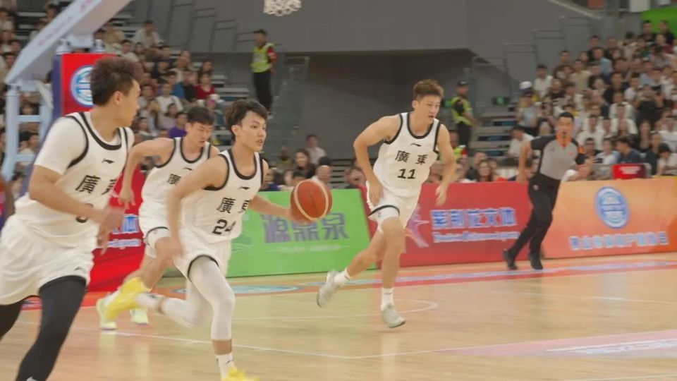 与呐喊声交, 新老国手 与呐喊声交, 新老国手